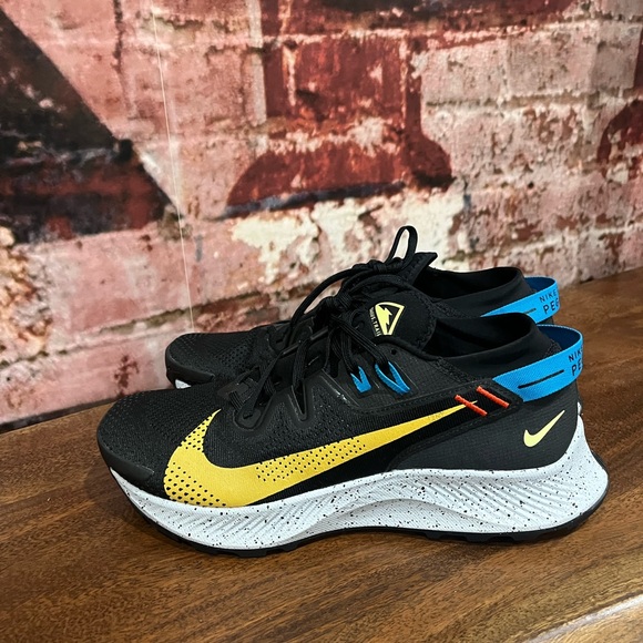 NEW NIKE MENS PEGASUS TRAIL 2 SIZE 10 - Picture 2 of 7
